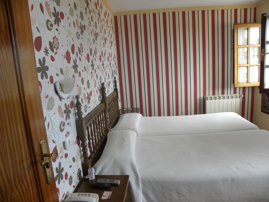 Hotel Restaurante Casa Fernando Ballota Bilik gambar
