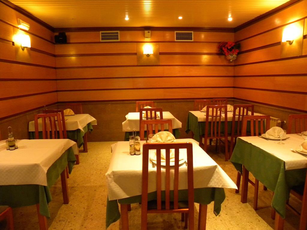 Hotel Restaurante Casa Fernando Ballota Luaran gambar